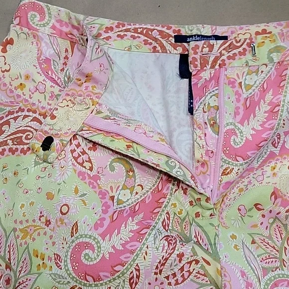 Charter Club Golf Size 10 Pistachio Green and Pink Paisley Ankle Length Pants - Picture 11 of 12